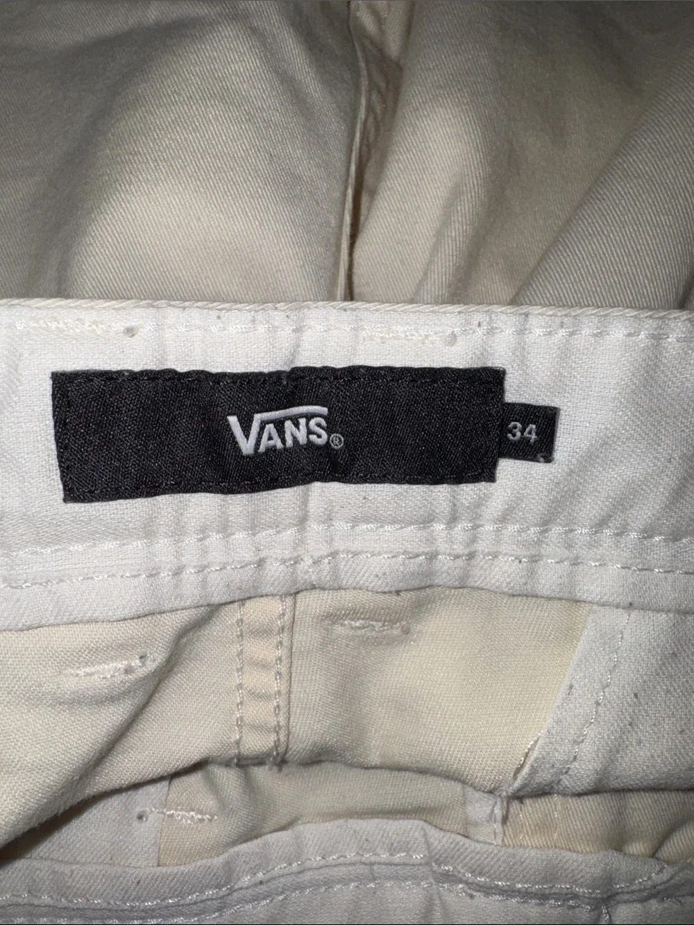 Vans Men's Cream Flat Front Chino Shorts Sz 34 cotton blend preppy inseam 9”